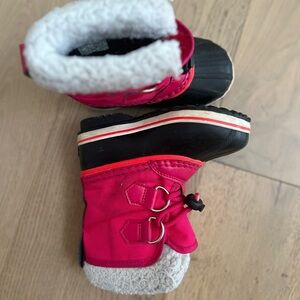 Little girl Sorel boots